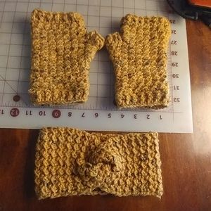 Headband and fingerless gloves set
